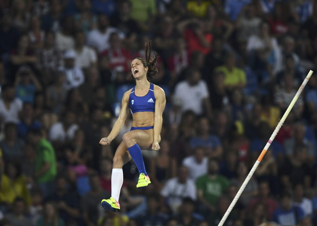 2016 Rio Olympics - Athletics - Final - Women's Pole Vault Final - Olympic Stadium - Rio de Janeiro, Brazil - 19/08/2016. Ekaterini Stefanidi (GRE) of Greece competes.   REUTERS/Dylan Martinez  FOR EDITORIAL USE ONLY. NOT FOR SALE FOR MARKETING OR ADVERTISING CAMPAIGNS.
